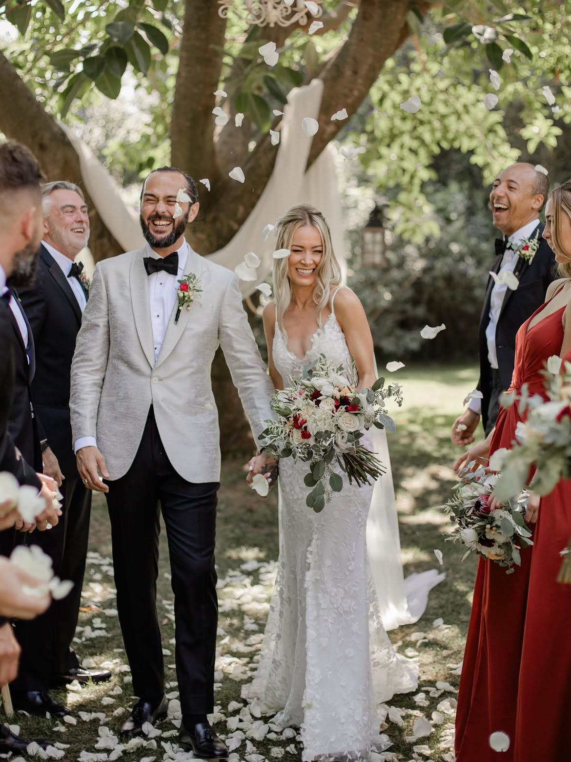 Just married ✨Wedding Planner @rachelroseweddings_spain Photographer @david_biasi_photography Ca